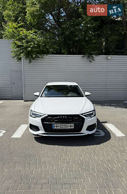 Седан Audi A6 2023 в 