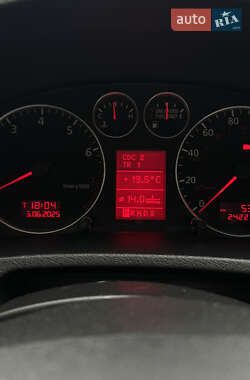 Седан Audi A6 2002 в 