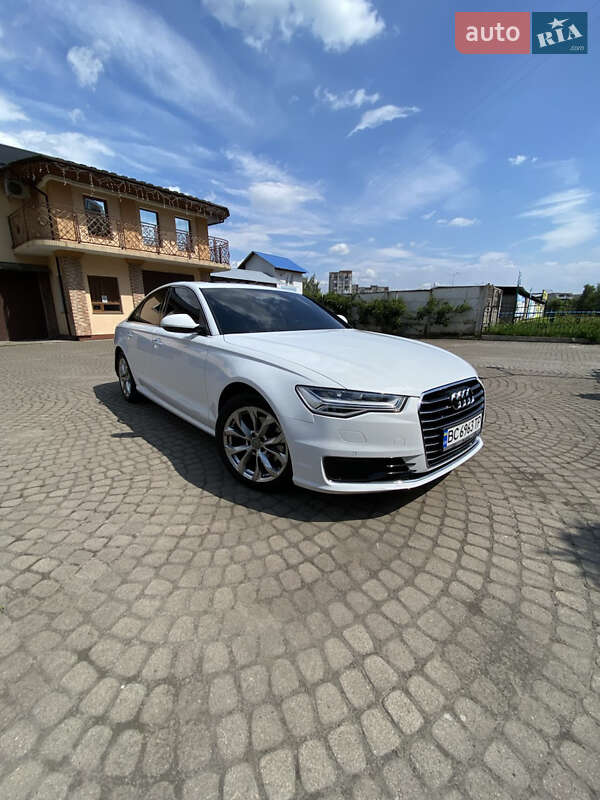 Седан Audi A6 2015 в 
