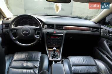 Седан Audi A6 2004 в 