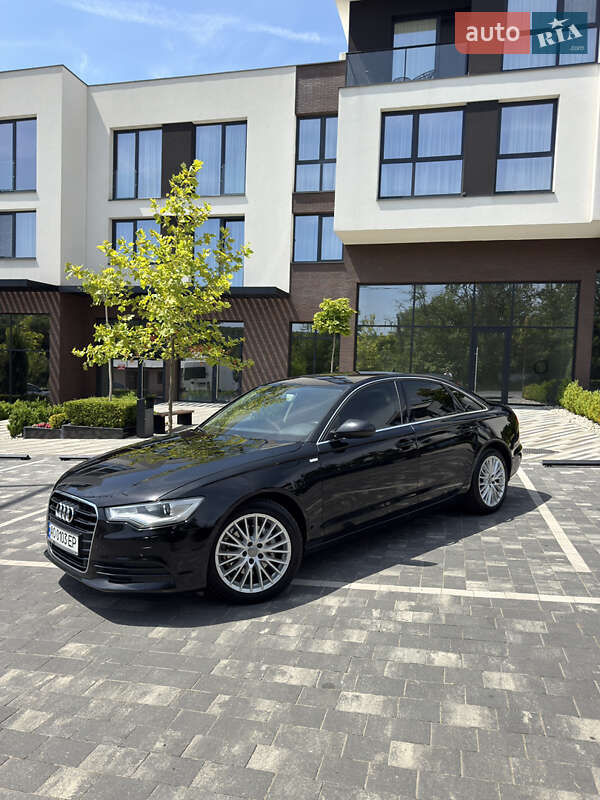 Седан Audi A6 2013 в 