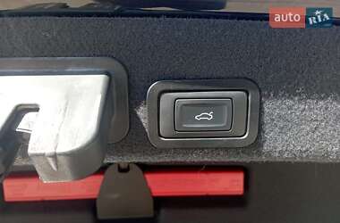 Седан Audi A6 2012 в 
