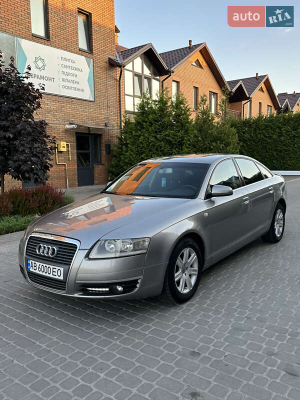 Седан Audi A6 2004 в 