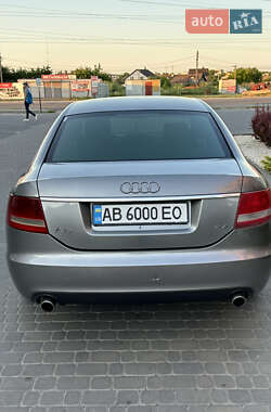 Седан Audi A6 2004 в 