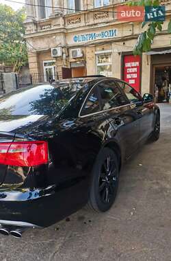 Седан Audi A6 2013 в 