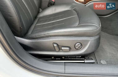 Седан Audi A6 2014 в 