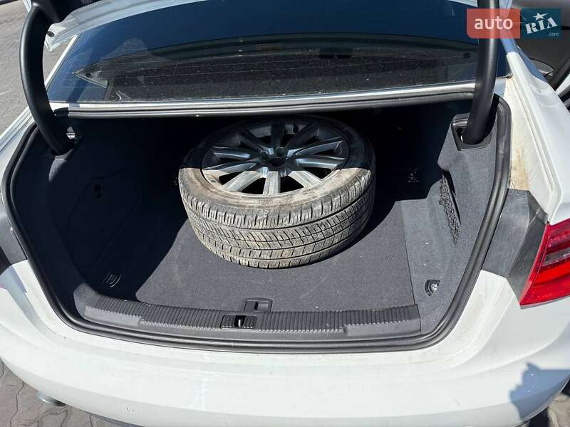 Седан Audi A6 2013 в Львові