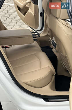 Седан Audi A6 2014 в 