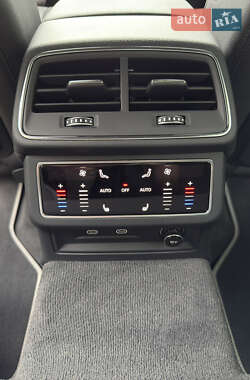 Седан Audi A6 2022 в 
