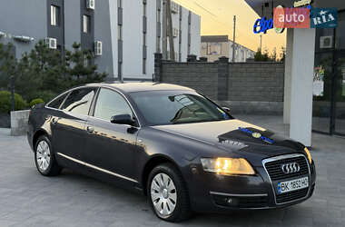 Седан Audi A6 2004 в 