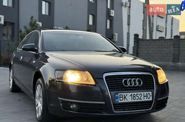 Седан Audi A6 2004 в 