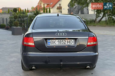 Седан Audi A6 2004 в 