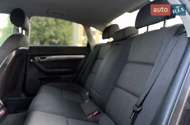 Седан Audi A6 2004 в 
