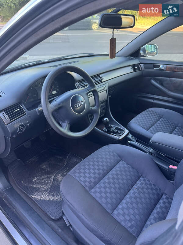 Универсал Audi A6 2000 в Ровно