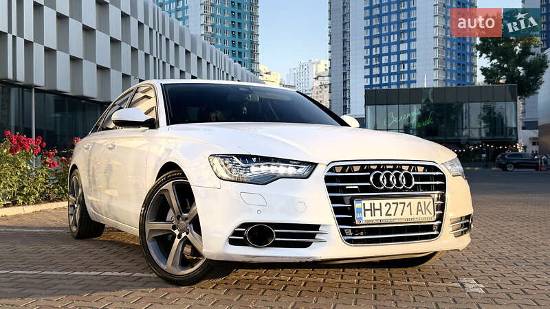 Седан Audi A6 2014 в 
