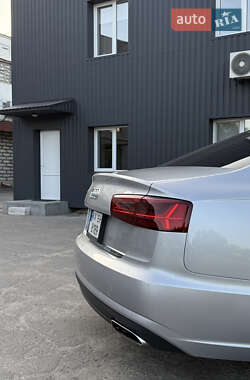 Седан Audi A6 2015 в 