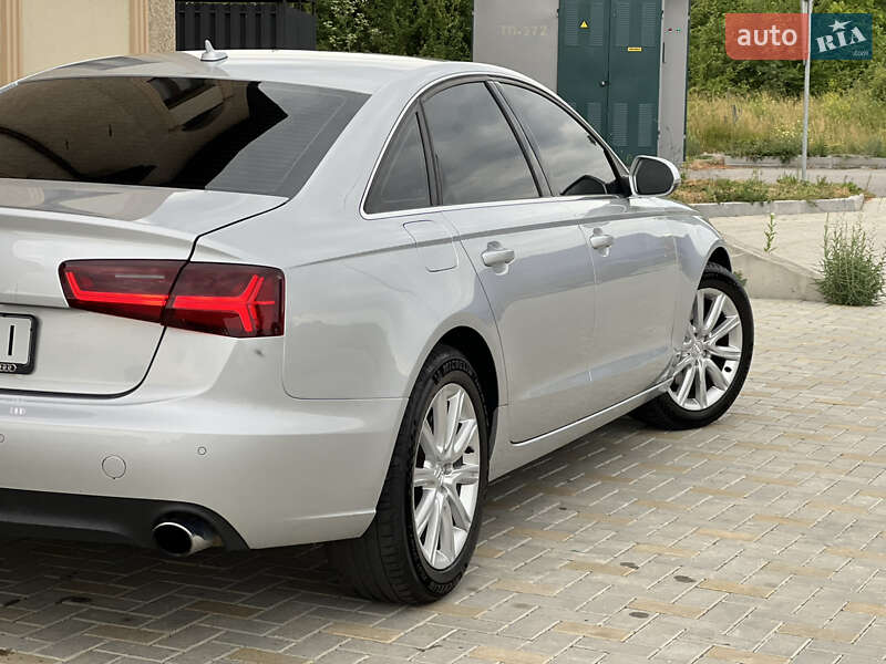 Седан Audi A6 2012 в Гайсине