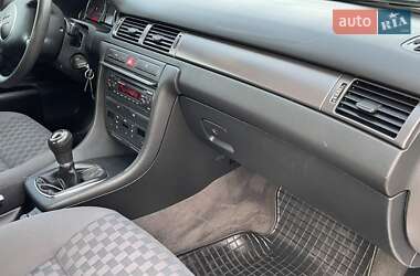 Седан Audi A6 2003 в 