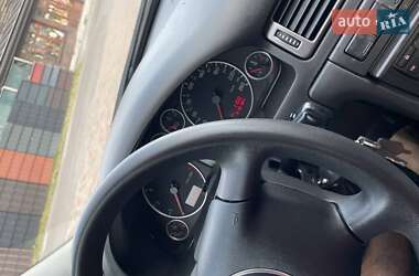 Седан Audi A6 2003 в 