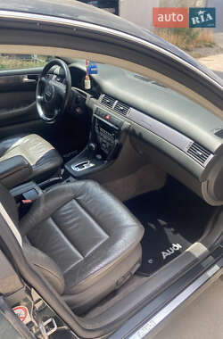Седан Audi A6 2003 в 