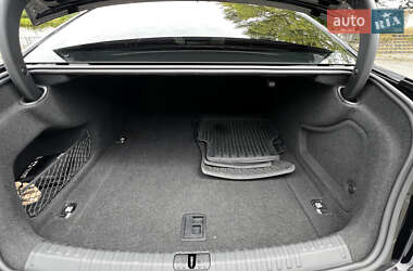 Седан Audi A6 2022 в 