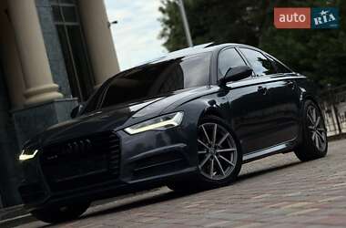 Седан Audi A6 2015 в 