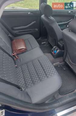 Седан Audi A6 2000 в 