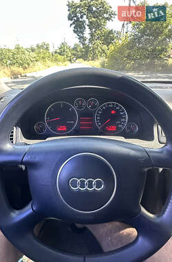 Седан Audi A6 2001 в 
