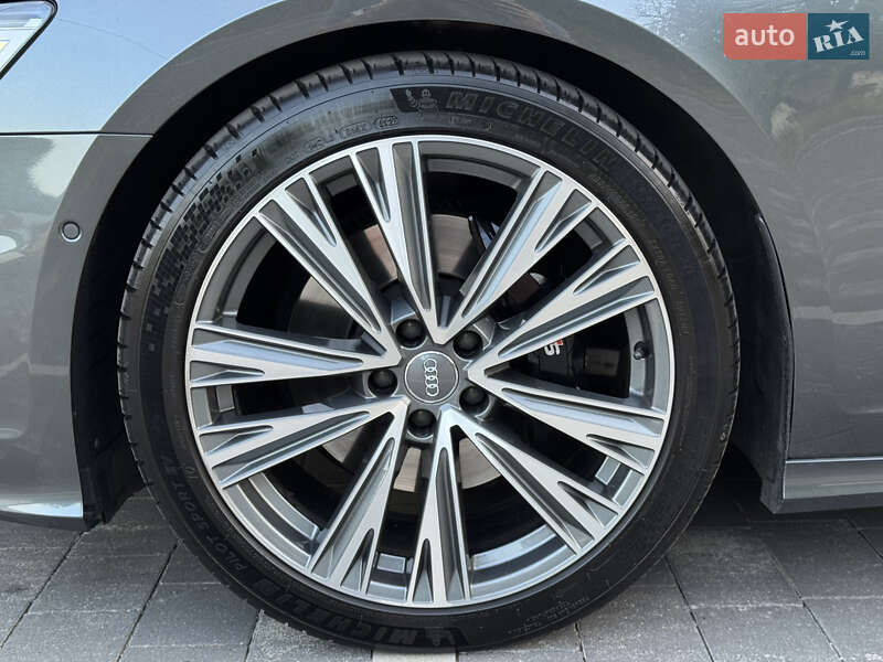 Седан Audi A6 2018 в Мукачево