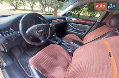 Универсал Audi A6 2004 в 