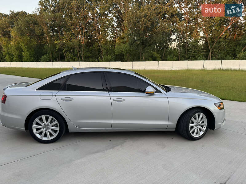 Седан Audi A6 2013 в Луцке