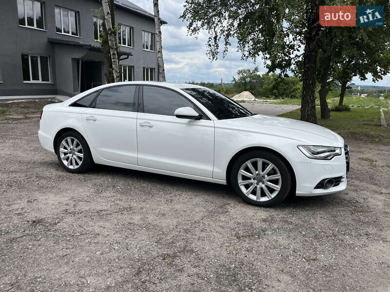 Седан Audi A6 2014 в Краснограде