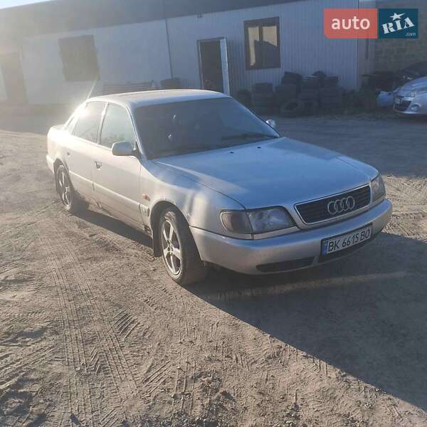 Седан Audi A6 1997 в Березному