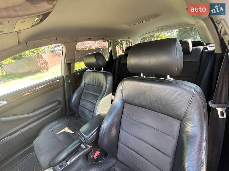 Универсал Audi A6 2003 в Обухове