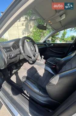 Универсал Audi A6 2003 в 