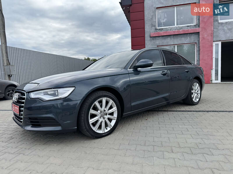 Седан Audi A6 2014 в Лубнах