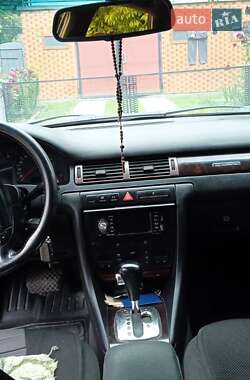 Седан Audi A6 2001 в 