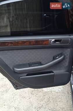 Седан Audi A6 2001 в 