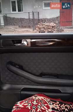 Седан Audi A6 2001 в 