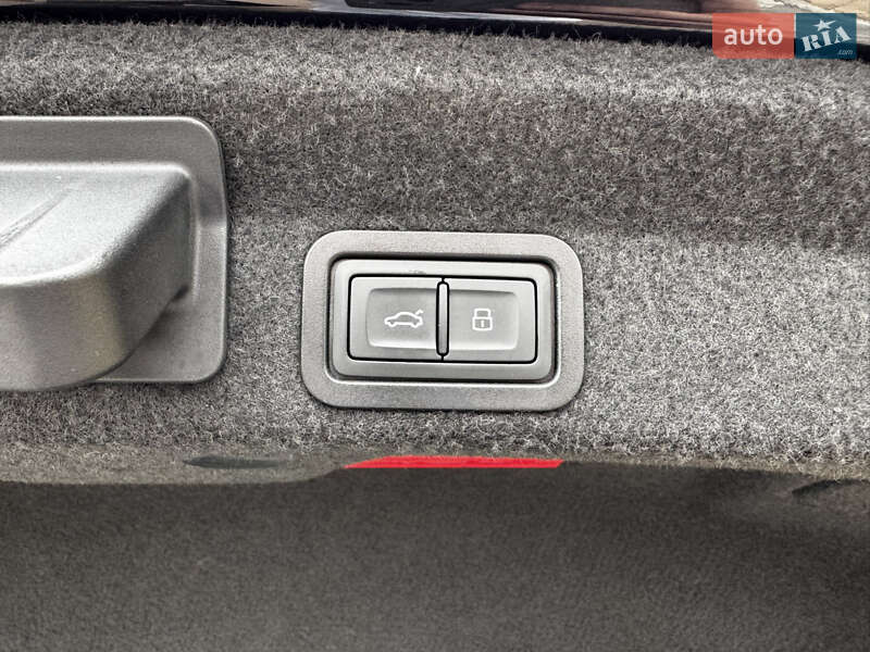Седан Audi A6 2020 в Киеве