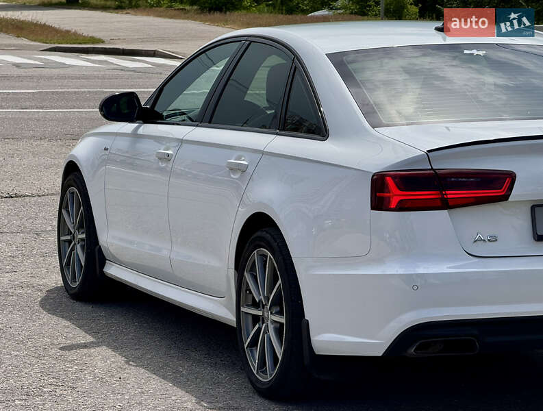 Седан Audi A6 2017 в Киеве