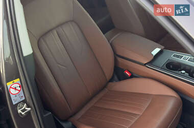 Седан Audi A6 2020 в 