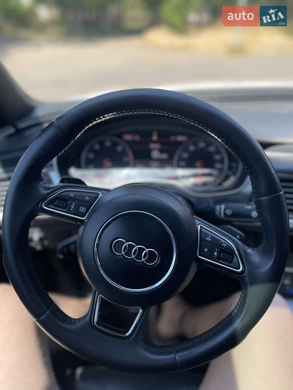 Седан Audi A6 2013 в Чернівцях
