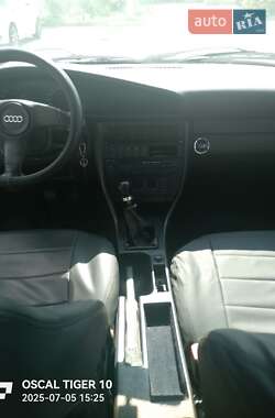 Седан Audi A6 1995 в 