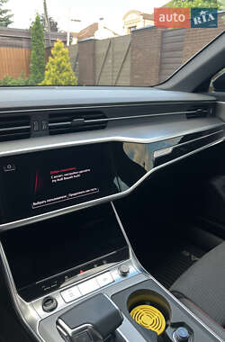 Седан Audi A6 2022 в 
