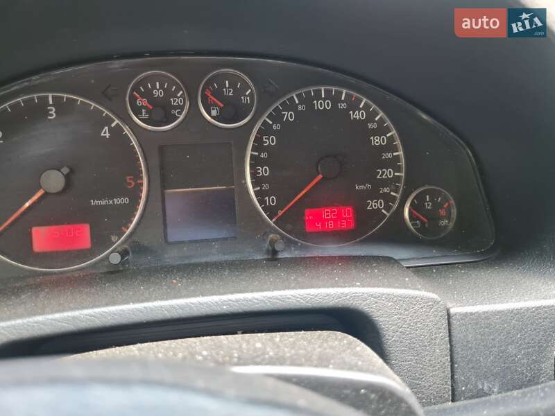 Седан Audi A6 2000 в Чернівцях