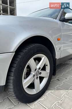 Седан Audi A6 1996 в 