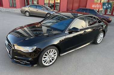 Седан Audi A6 2015 в 