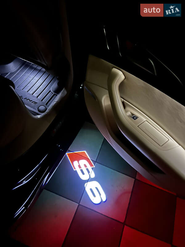 Седан Audi A6 2014 в Киеве
