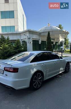 Седан Audi A6 2015 в 